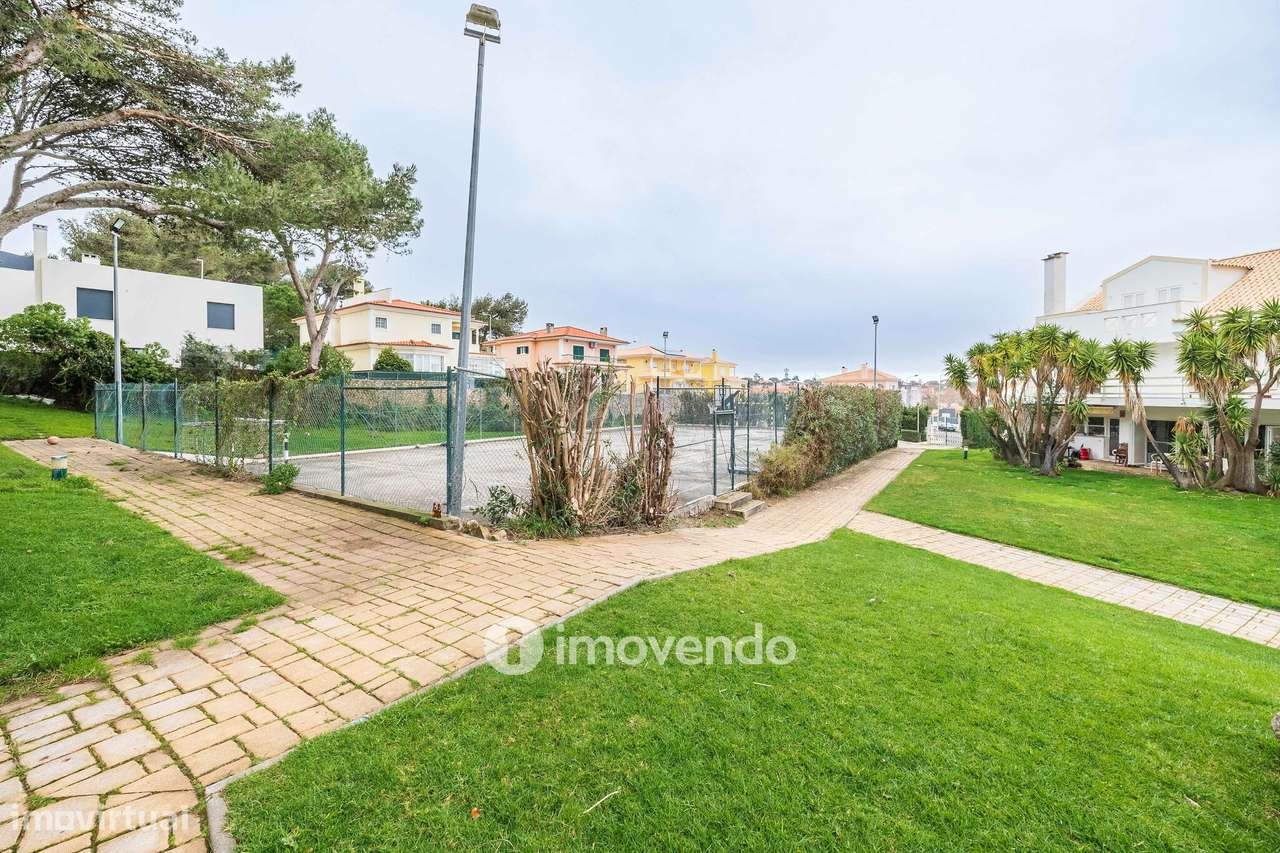 Moradia T5+2 com garagem, em condomínio com piscina, em Murches-50