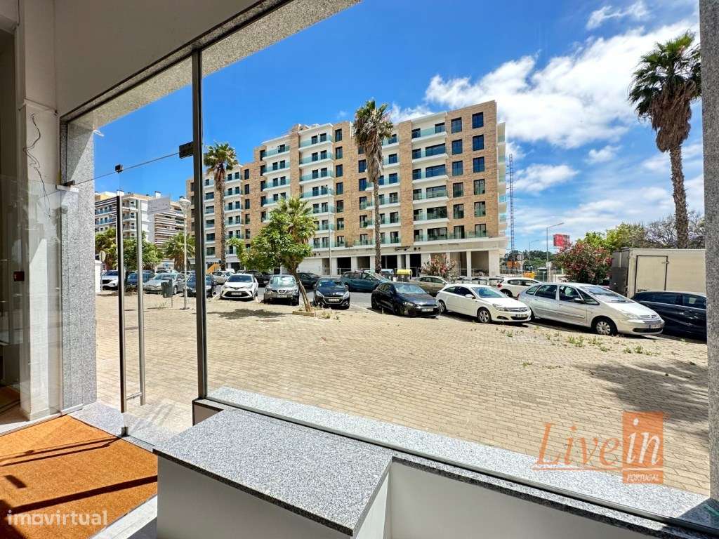 LOJA NA AVENIDA DAS DESCOBERTAS INFANTADO LOURES 180 M2 E 2 ENTRADAS - Grande imagem: 5/35