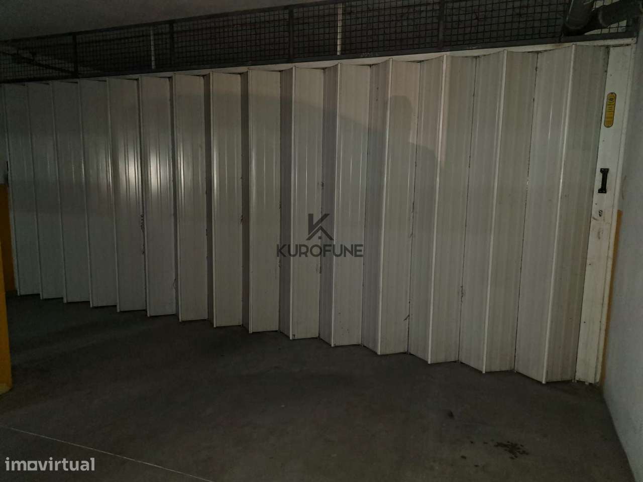 LOJA COM 587M2, GARAGEM E ARRUMOS NA MADALENA, A 1 KM DA PRAIA - Grande imagem: 5/25