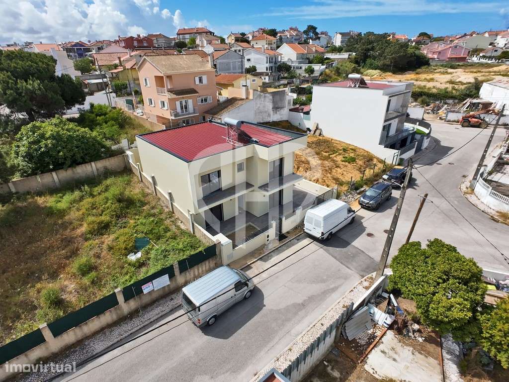 Moradia de Luxo T4 C/ Piscina e Box // Em Construção-54
