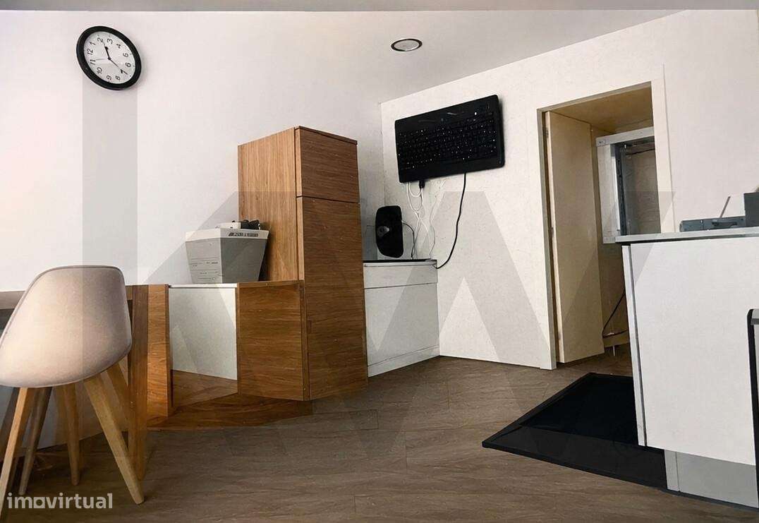 Loja com 102 m2 em Setúbal-1