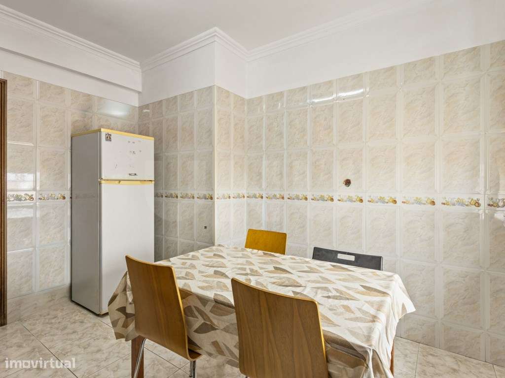 Apartamento T2 para venda na Assenta, São Pedro da Cadeira.-5