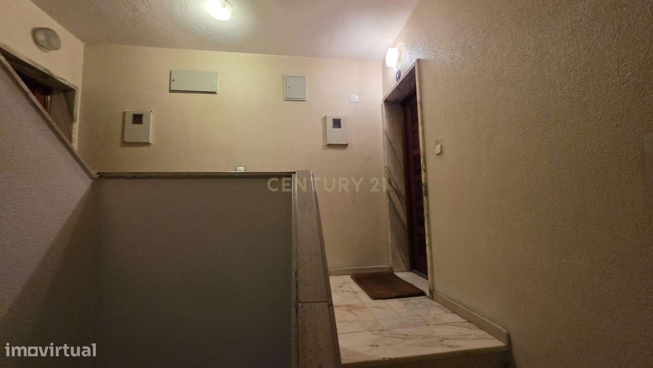 Apartamento T2 no Feijó ( com inquilino vitalicio )  excelente localiz - Grande imagem: 4/14