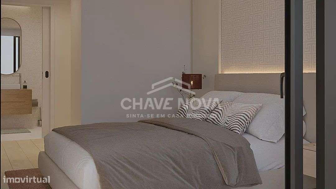 T3 Novo Último Piso c/ Terraço e Box em Santa Marinha (Coimbrões)-13