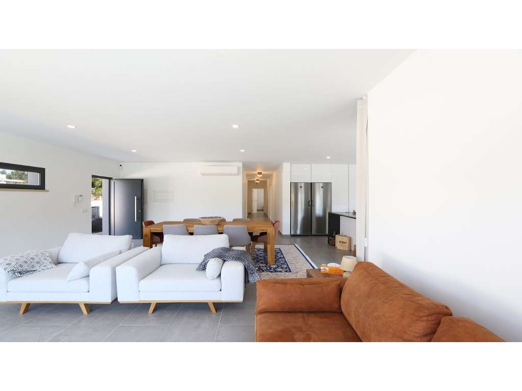 Moradia T4 Contemporânea com Piscina, Jardim e Excelente Localizaçã...-22