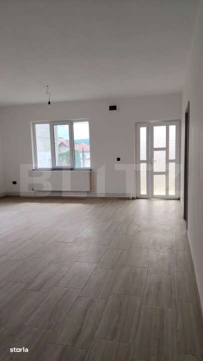Casa de vanzare, cu 6 camere, 288 mp, zona Voinesti - Imagine principală: 3/19