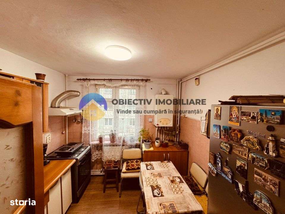 Apartament 3 camere ,zona scoala nr.2 , Etaj 1-6