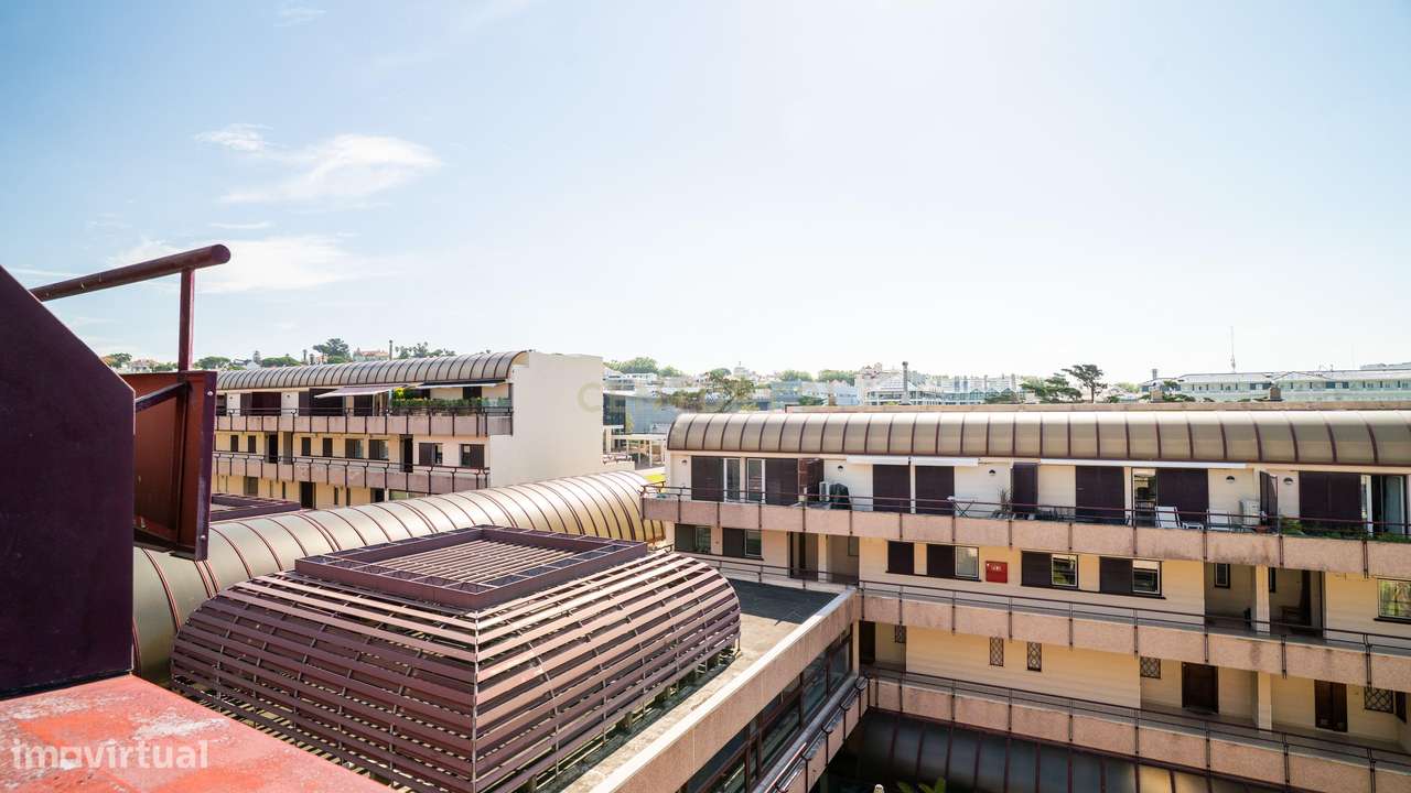 Apartamento T3 com Vista Mar – 5º Andar – A Dois Passos do Casino Esto-48