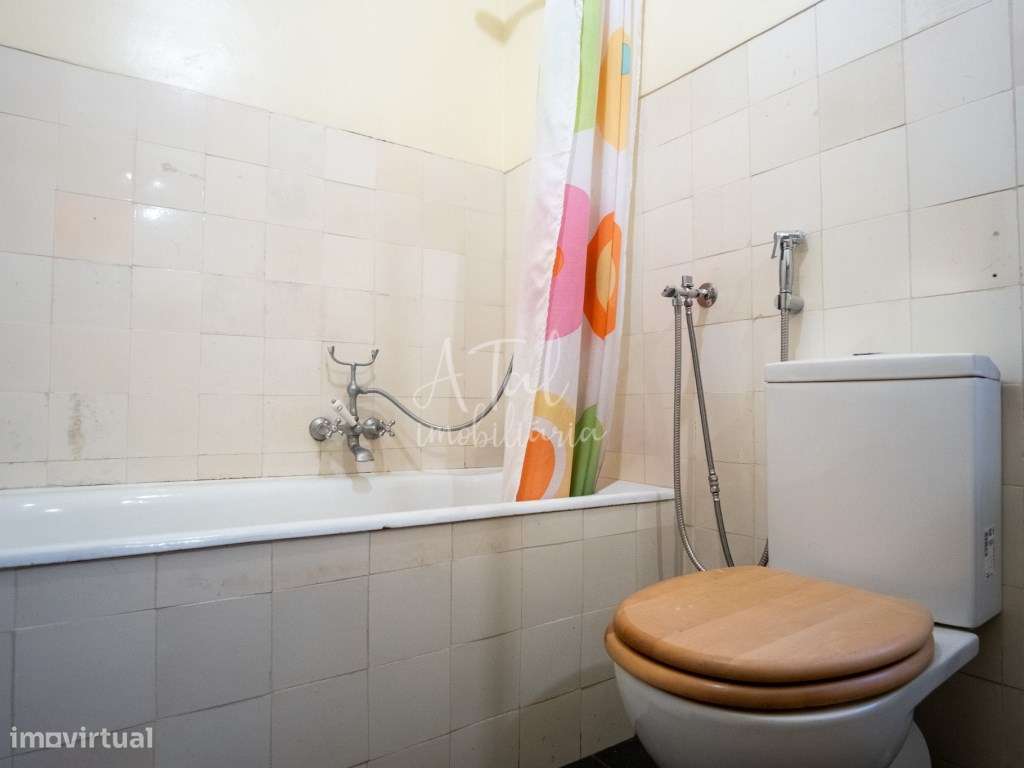 Apartamento T2 C/TERRAÇO no centro de Lisboa-24