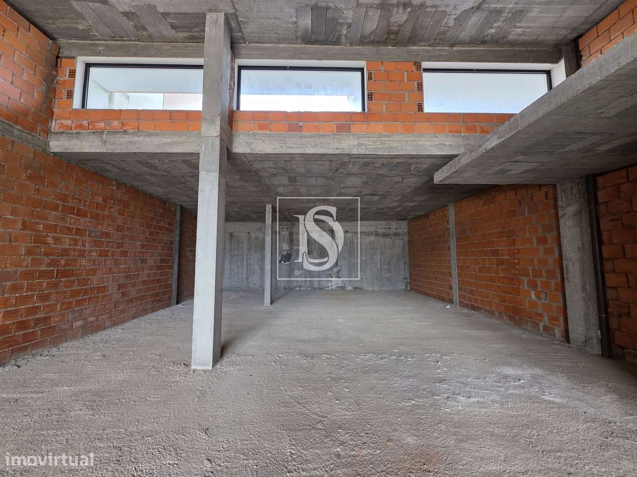 Espaço comercial com 205m2 em ValRio, Viseu-4