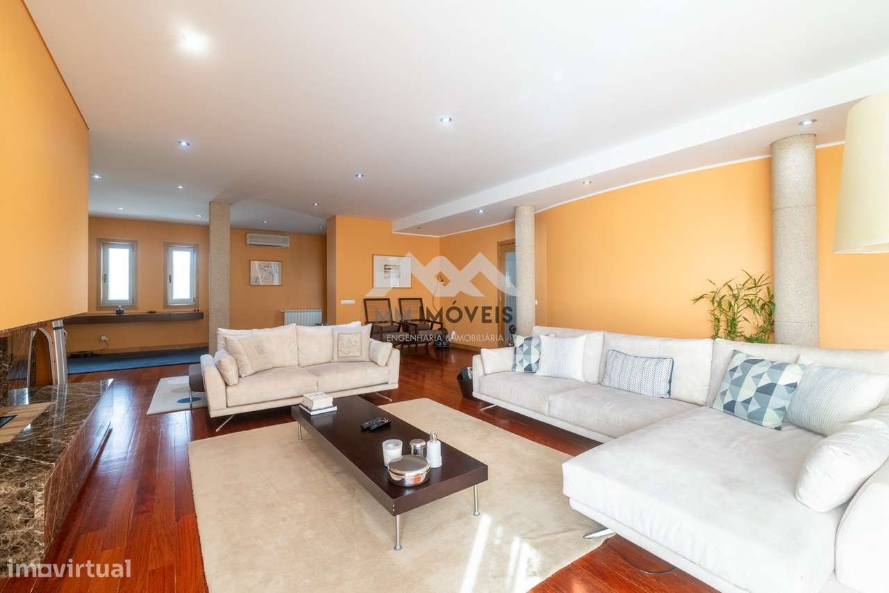 Moradia T6 | Braga | Isolada | Piscina | 1 000m2 | Terraço | Jardim |-29