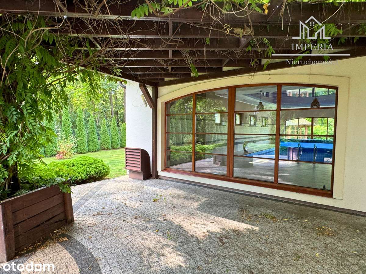 Rezydencja z prywatnym basenem i ogrodem | Koźmin-7