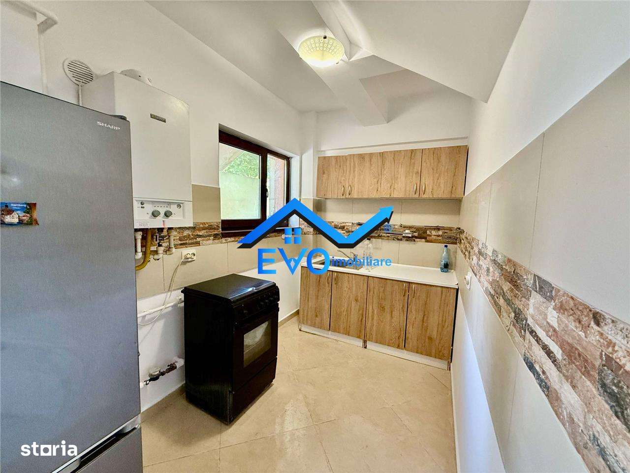 Apartament o camera, de vanzare, decomandat, loc de parcare, bloc nou, - Imagine principală: 3/11