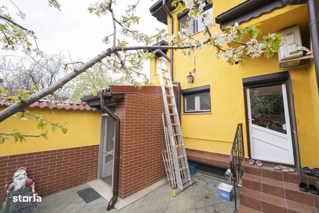 Casa cu personalitate Strada Spania-6