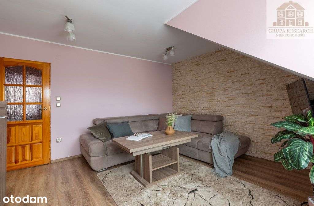 Dom z dwoma mieszkaniami i dużą działką-2