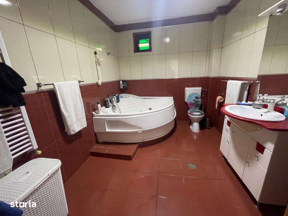 Vila Cu Posbilitate De Investitie - 420 Mp - Antiaeriana - Imagine principală: 4/16