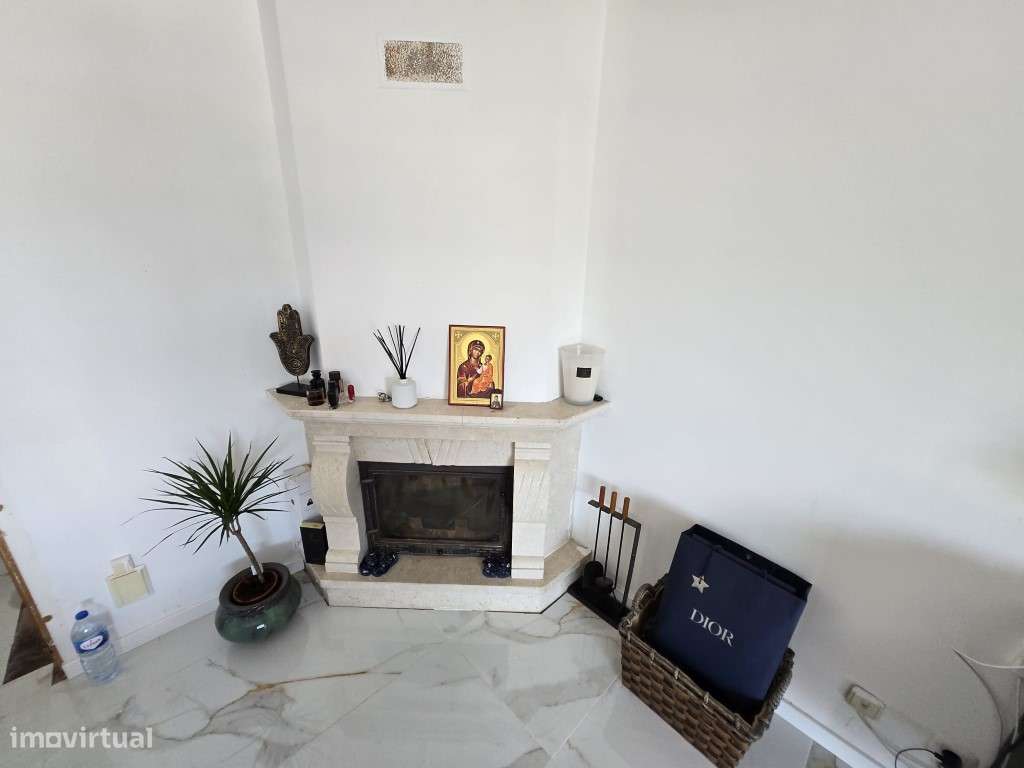 Apartamento T3 com e Lugares de Garagem - Grande imagem: 4/23