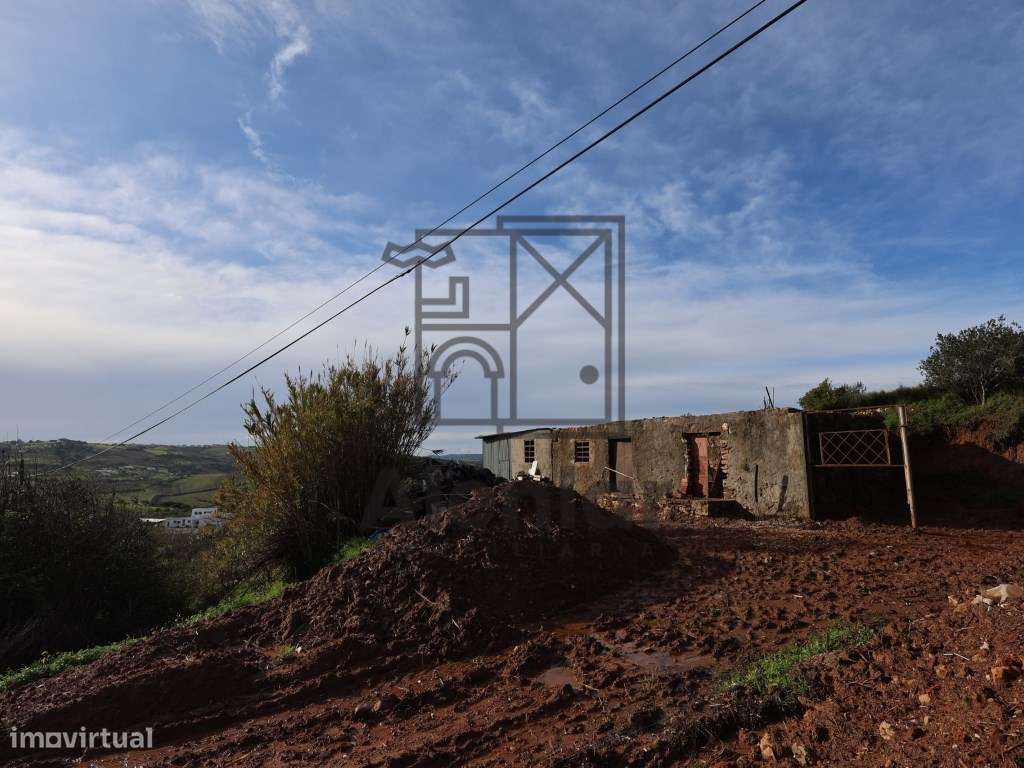 Moradia para restauro em Alenquer-20