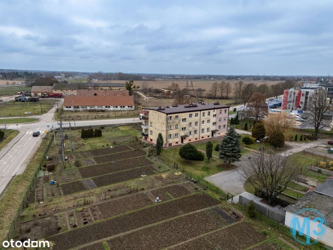 Mieszkanie z ogródkiem, garażem i budynkiem gosp. – idealny pakiet-2