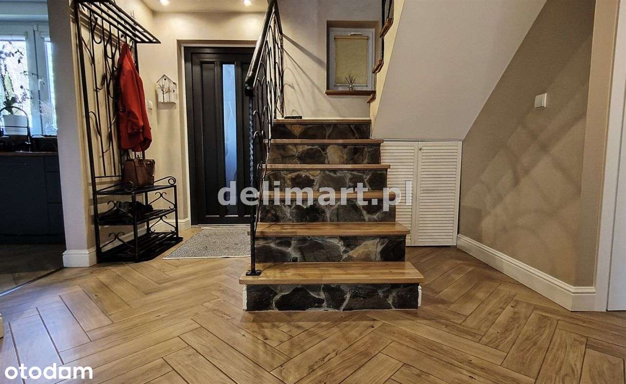 Piękny dom w Zagórzu.-13