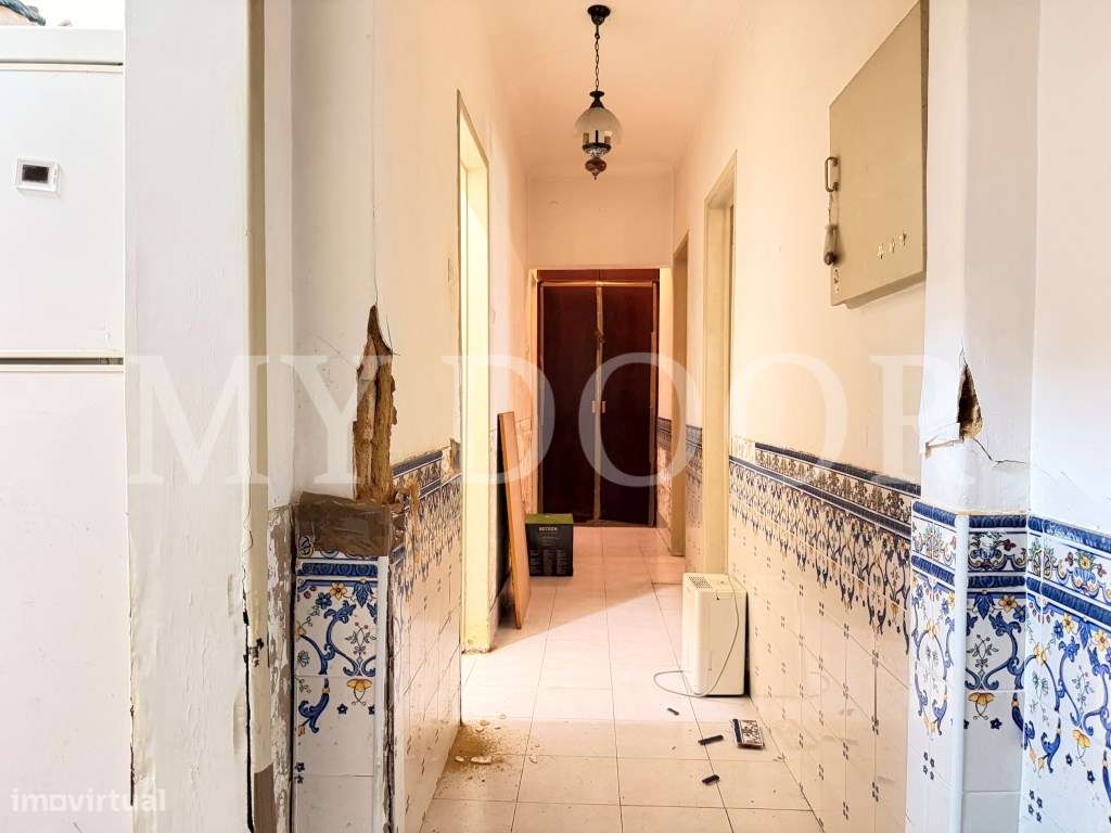 Apartamento T2 - Moscavide - Obras Totais - RCH c/ Terraço-17
