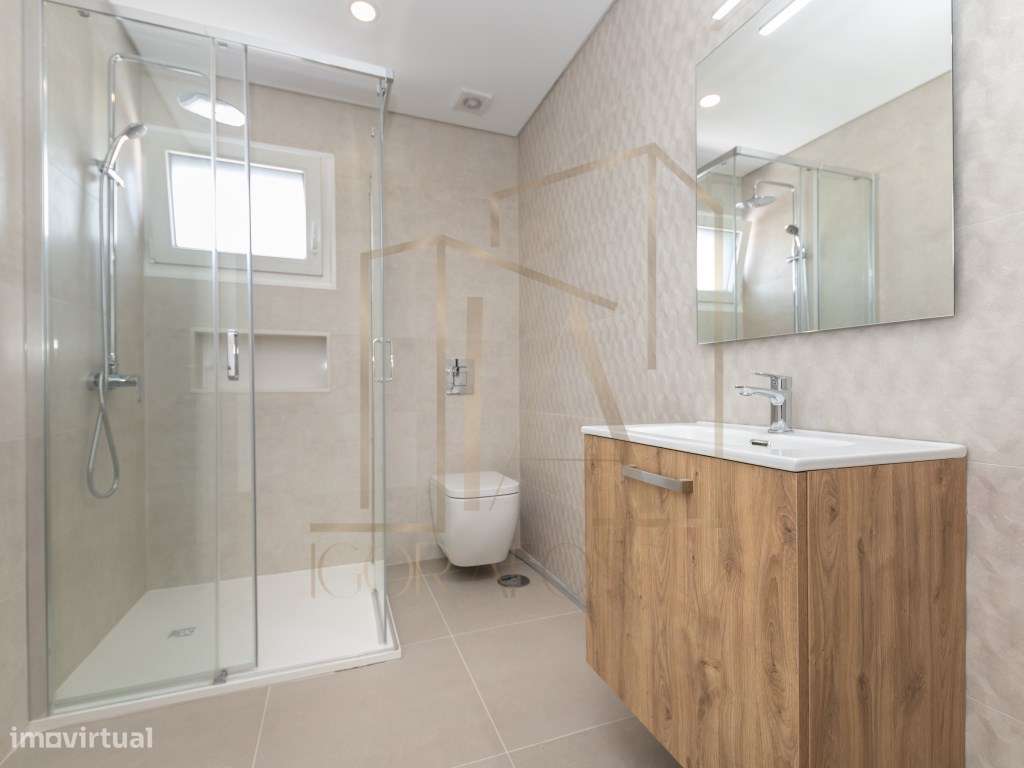 Moradia Geminada T3 com Suíte e Ótimo Espaço Exterior-15