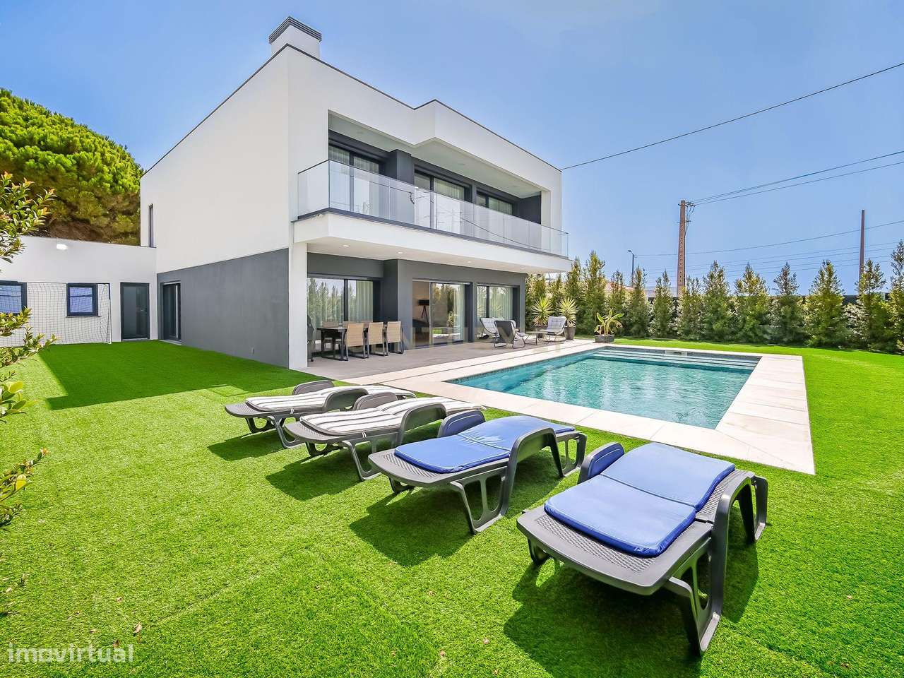 Moradia T4 Isolada | Piscina | Garagem Box | Painéis Solares | 2025 |-3