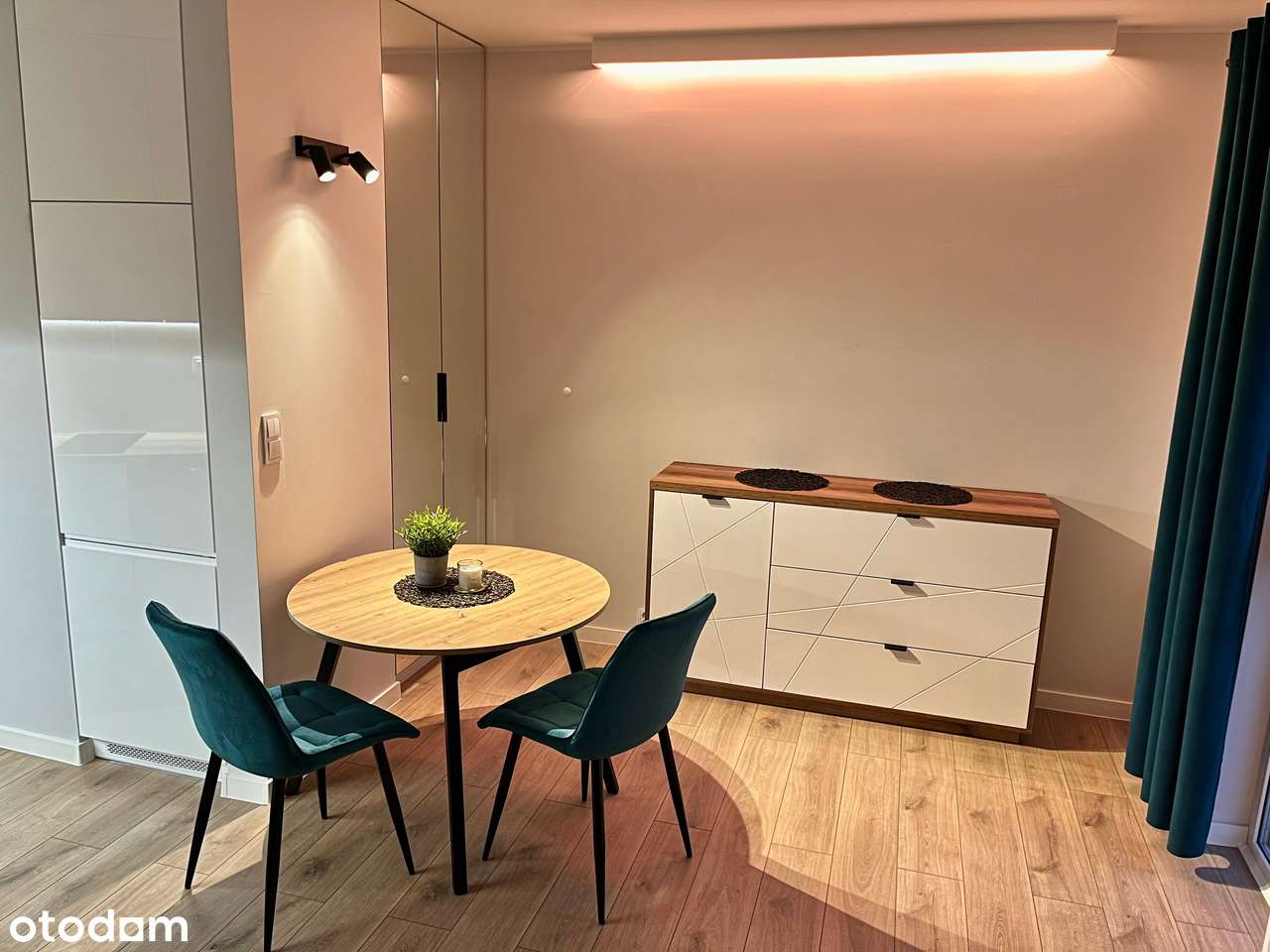 Stylowa kawalerka, świetna lokalizacja, klimatyzacja, Targowa 10 - Pełny obrazek: 5/16