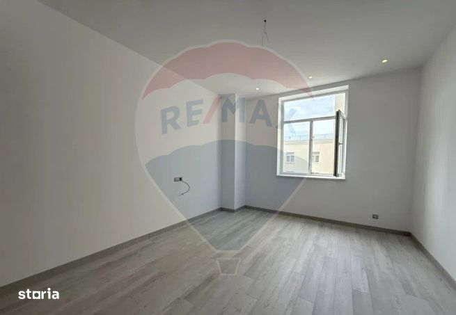 Vanzare apartament 2 camere - zona Vitan-7