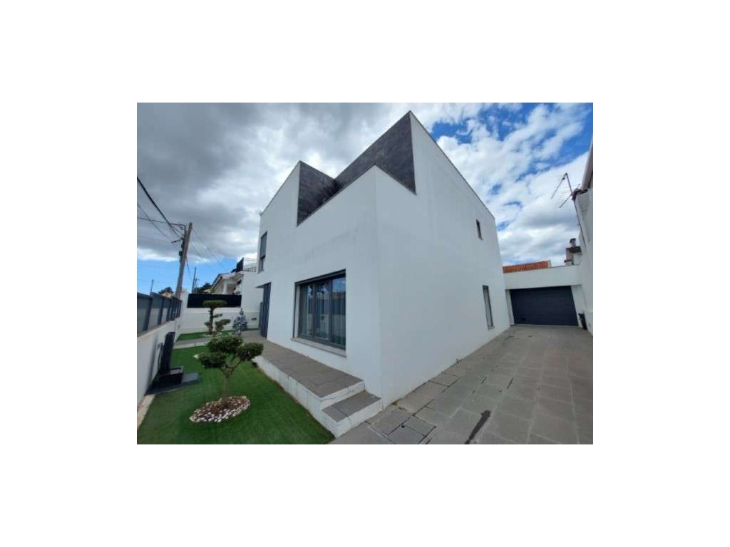 Moradia Isolada para Venda na Quinta do Conde-34