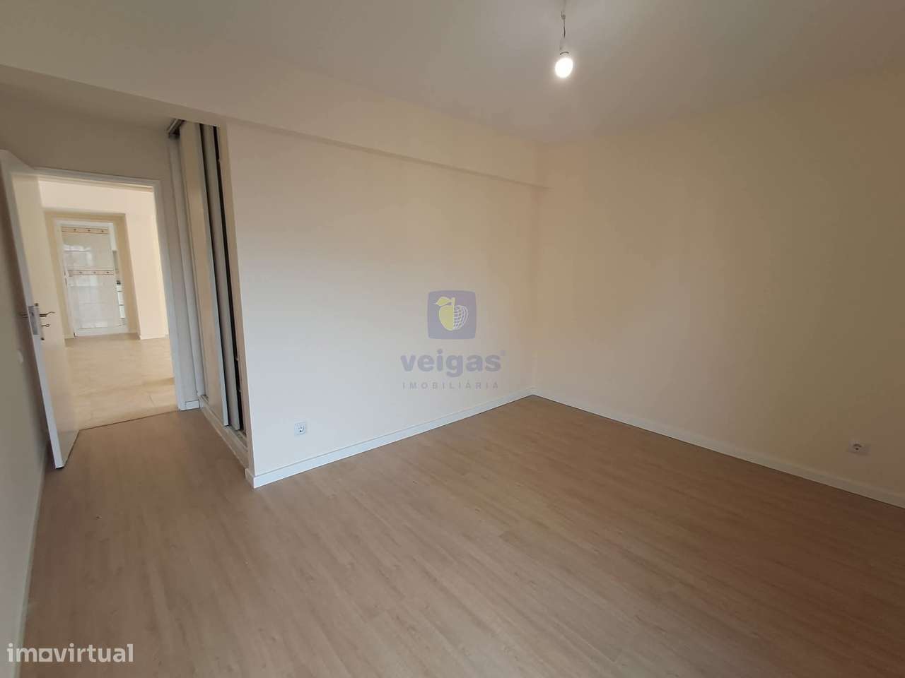 T2 Renovado com Vista Desafogada — Sintra / Tapada das Mercês - Grande imagem: 5/13