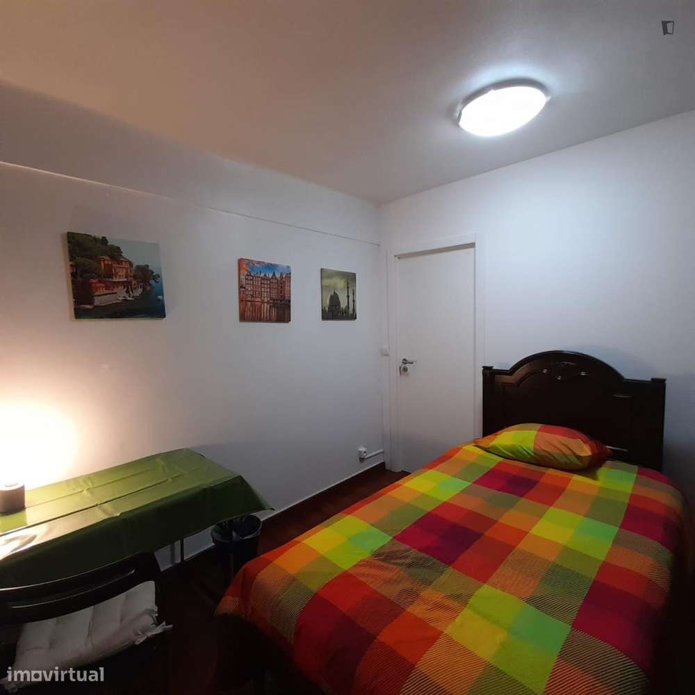 Quarto - localizado em Carnide Lisbon - Grande imagem: 3/9
