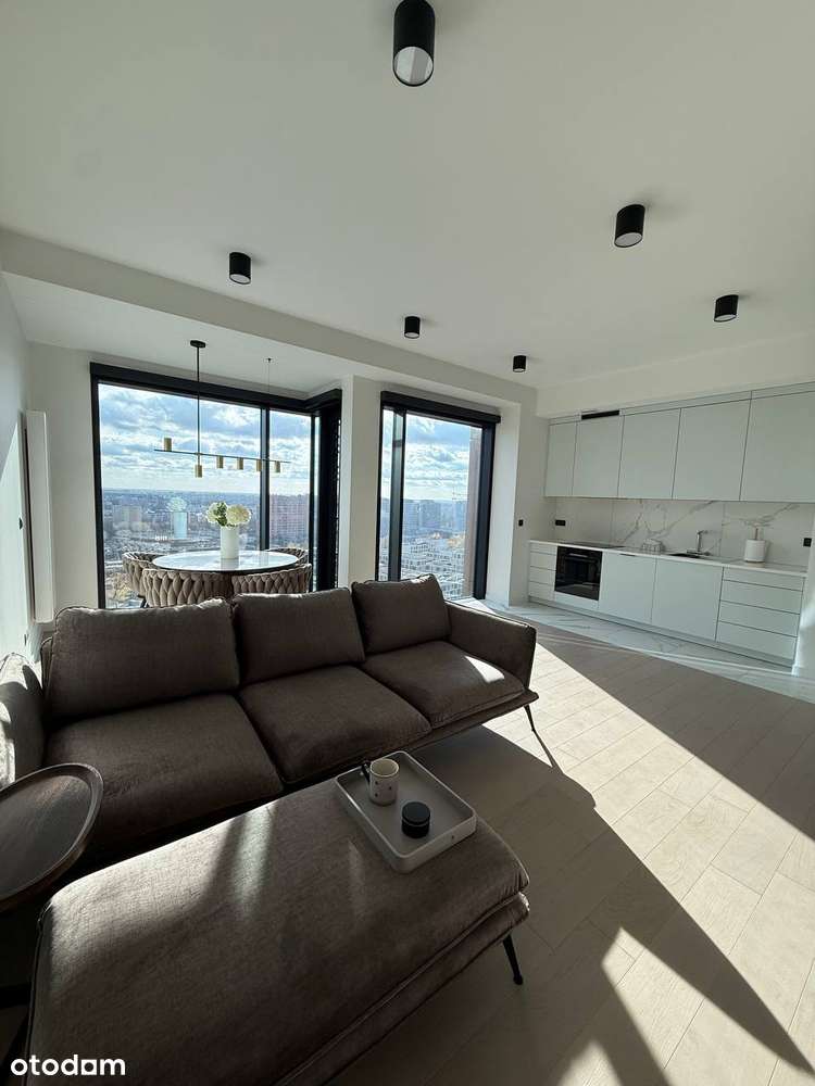 Luksusowy apartament na 21 piętrze.