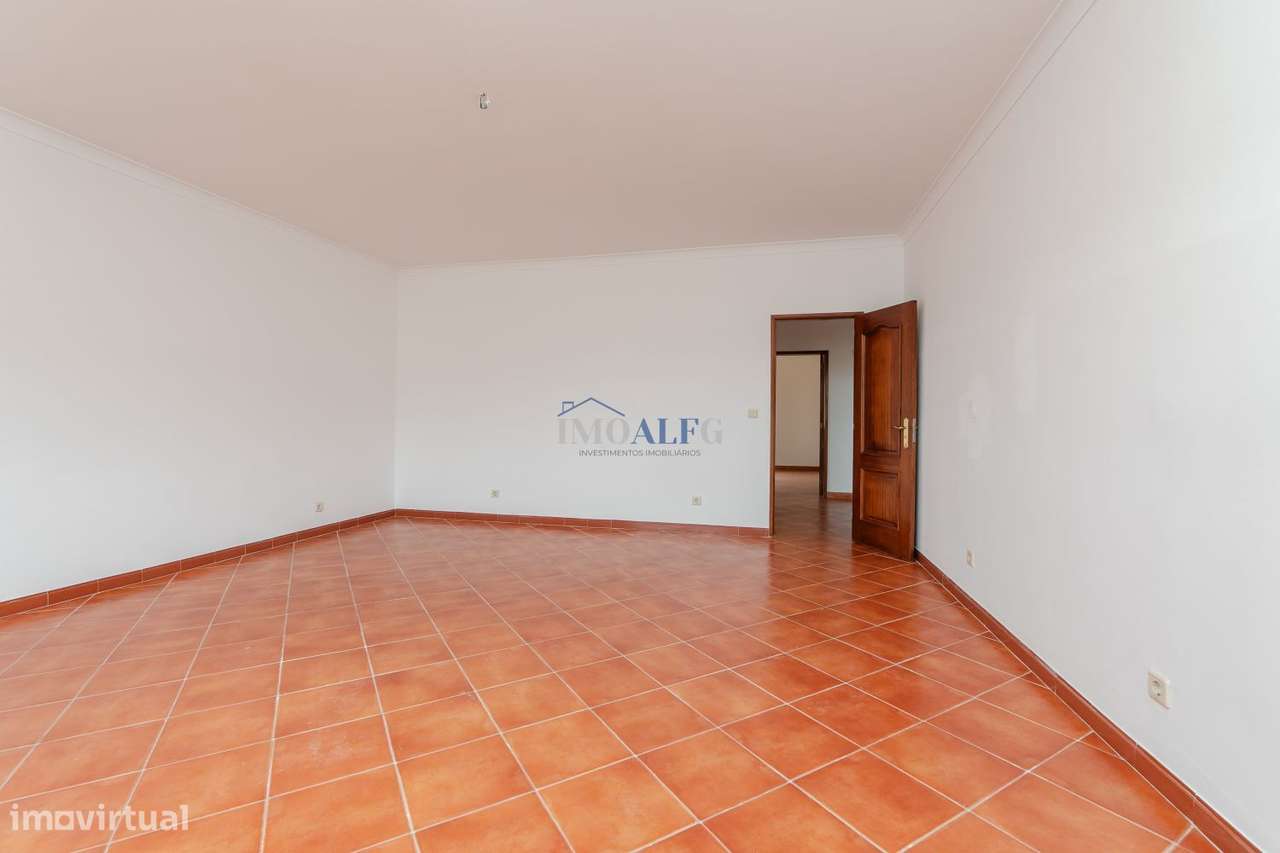 Moradia T7 com terreno perto de Vila Franca de Xira-29