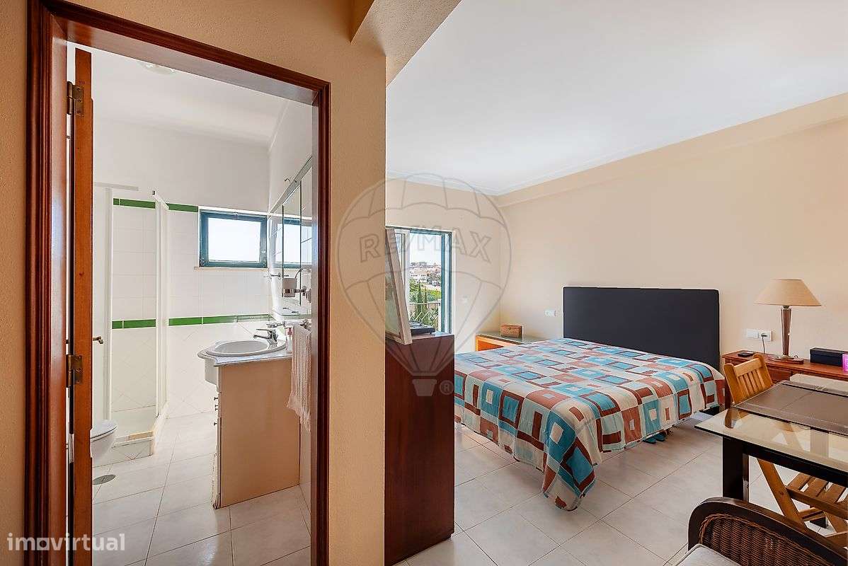 Moradia T5 para venda-18