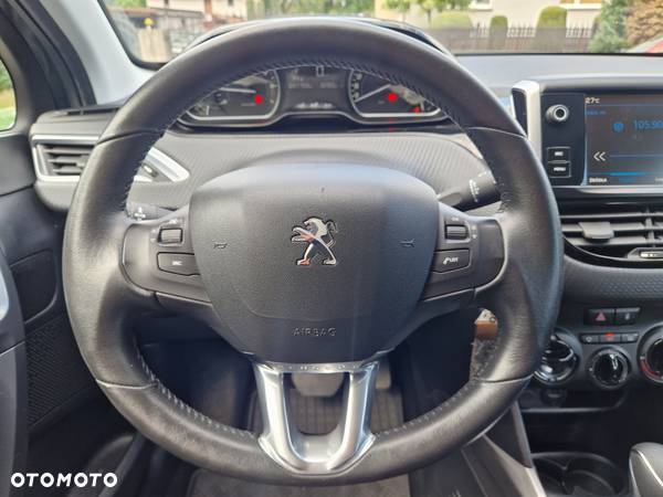 Peugeot 2008 1.2 Pure Tech Active S&S EAT6 - 19