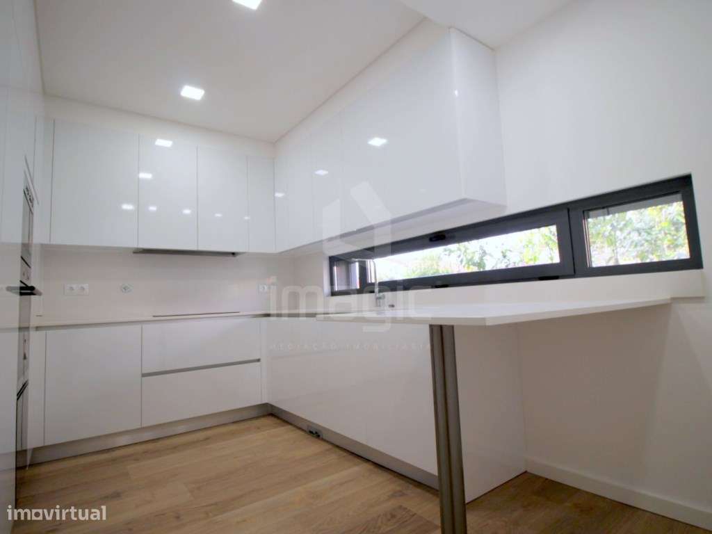 MORADIA T4 NOVA em LOURES - Grande imagem: 3/35