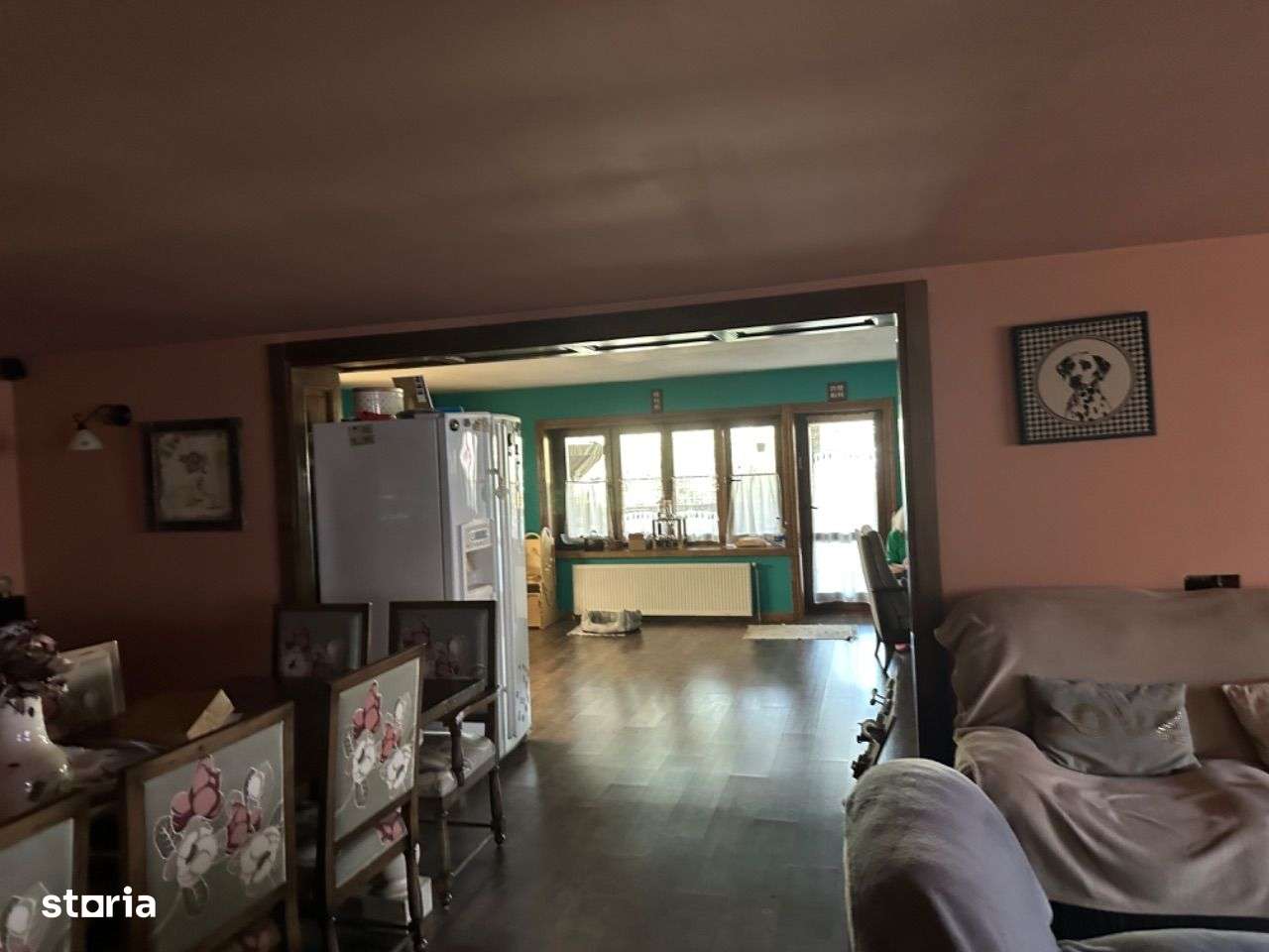 Casa de vânzare, central in apropierea de școlii, locuri de joaca s.a. - Imagine principală: 5/17