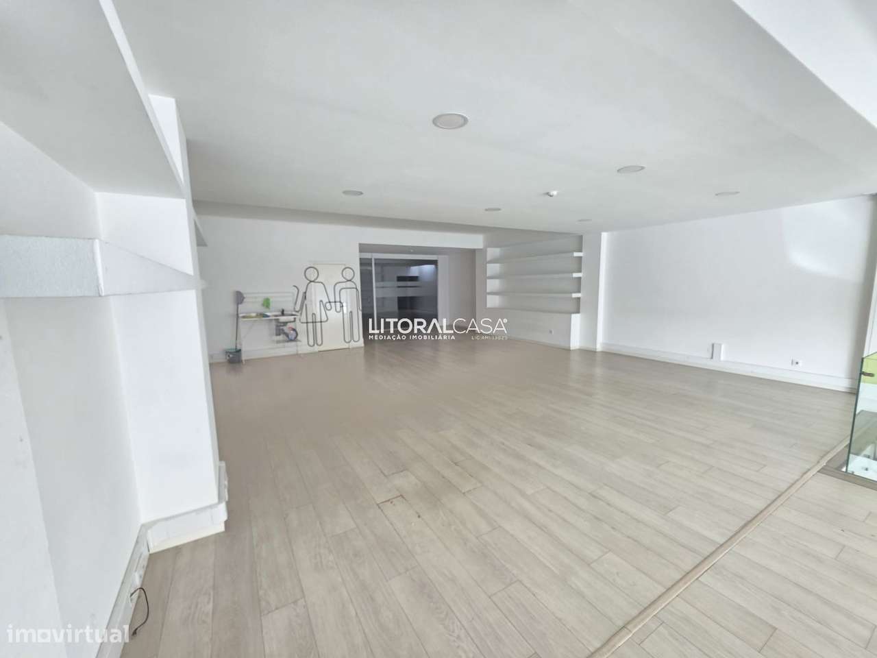 Loja para Comércio com 220 m2-8