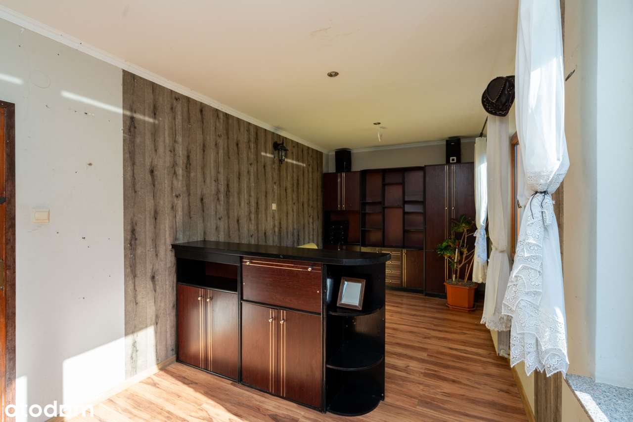 DOM Z POTENCJAŁEM I DWOMA NIEZALEŻNYMI MIESZKANIAMI – RADOCZA.-12