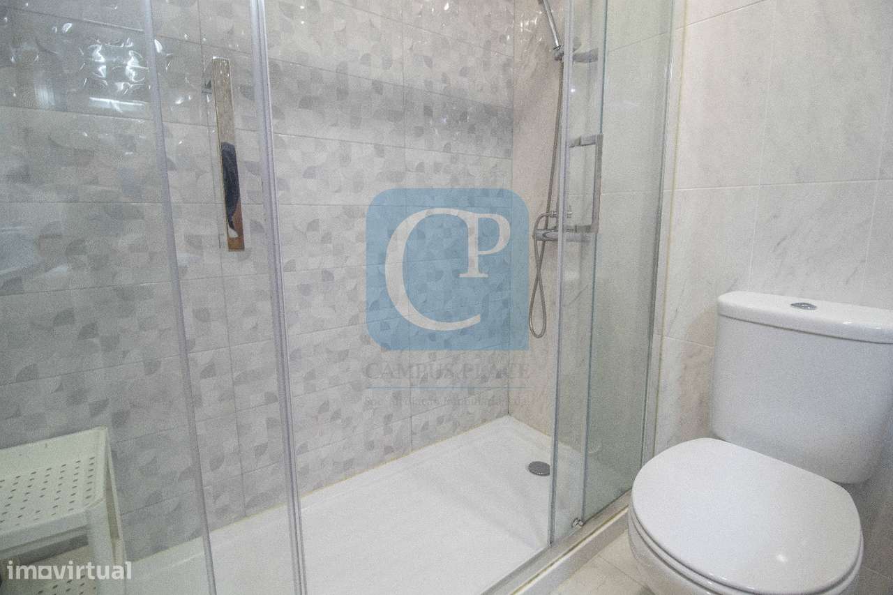 Apartamento T3 renovado com terraço, ao ISCAP e 900mts H.S.João-13
