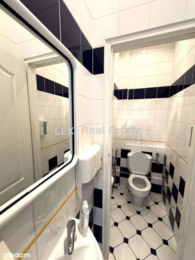 Na sprzedaż lokal użytkowy 56m przy głównej ulicy-4