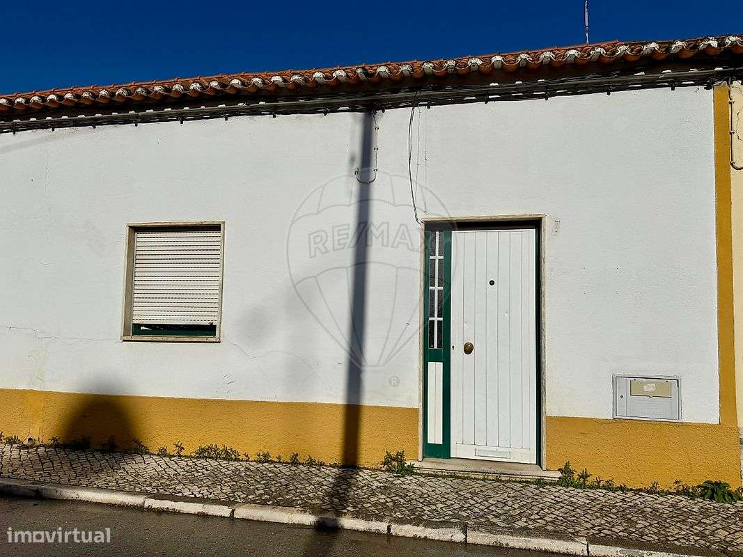 Moradia T2 para venda - Grande imagem: 2/3