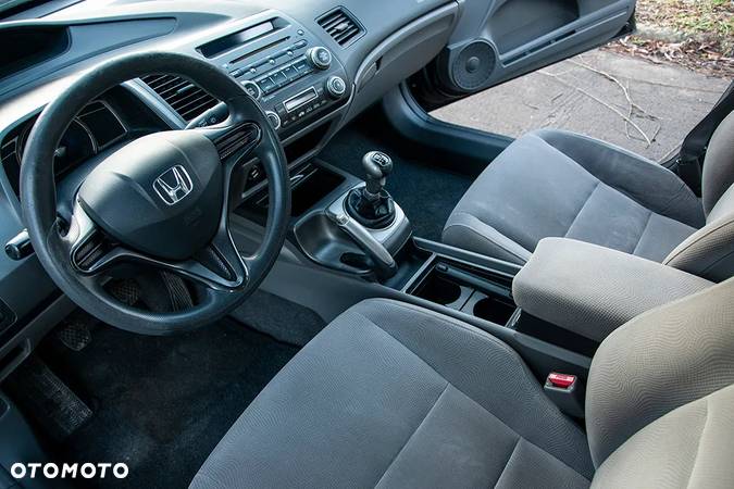 Honda Civic 1.8 Comfort - 10