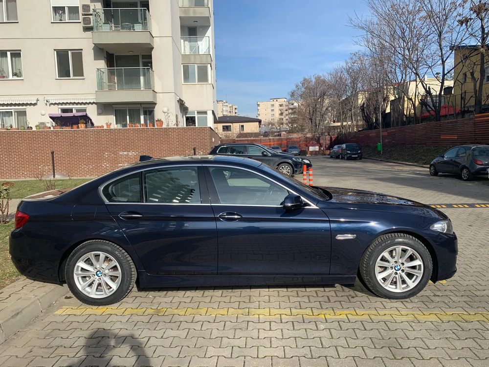 BMW 5 Series F10/F11/F07 [2010 - 2017] 520d xDrive AT 2015