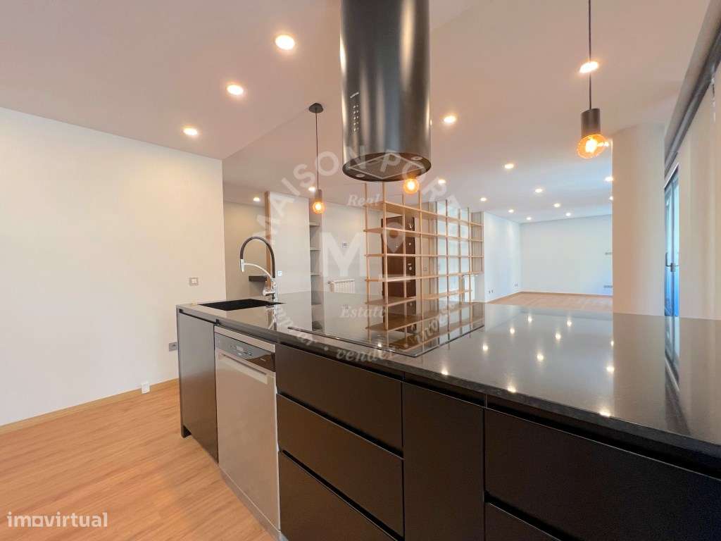 Apartamento T3+1 com Suite, Varandas, 2 Lugares de Estacionamento I... - Grande imagem: 3/36