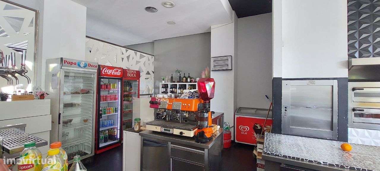 Loja de 2 pisos 2 salas para Pizzaria Espinho-13