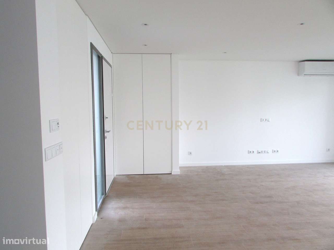 Moradia T3+1 em Portela da Azóia, Santa Iria de Azóia-26