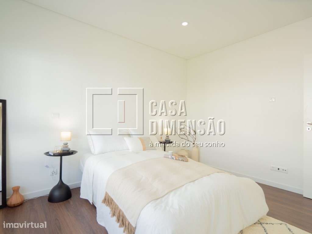 Moradia de tipologia T4+2 na melhor zona da Sobreda, com Piscina, G...-43