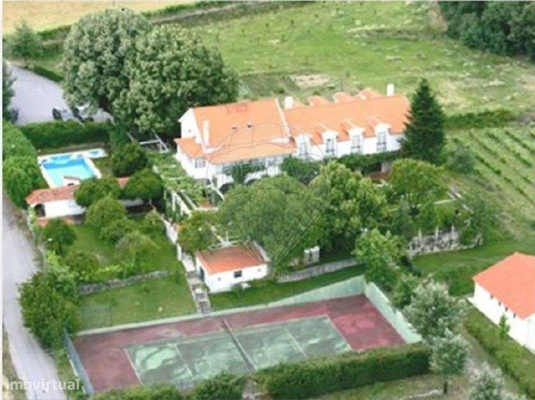 Moradia T10 para venda-23